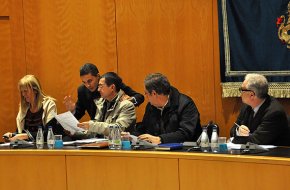 CiU, PP i la PLIC consideren que el govern va fer un pacte amb Iñaki Carnero abans de fer fora a Oliver Klein