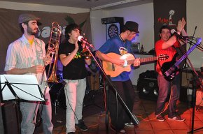 La formació cambrilenca Papagayo presenta en directe la seva primera maqueta "A volar"