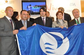 Cambrils recull la bandera de l'estació nàutica a Fitur