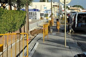 S'inicien les obres de reparació de les voreres de l'avinguda de la Diputació