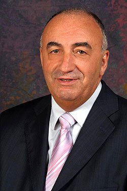 Manel Niñerola és reelegit president de lAgrupació Provincial de Promotors Constructors dEdificis de Tarragona