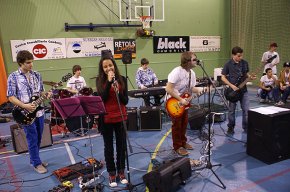 Lassociació de joves músics cambrilencs l'Ovella Negra sestrena al Viudnit amb quatre actuacions 