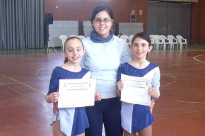 Quatre patinadores cambrilenques superen les proves de nivell de patinatge artístic
