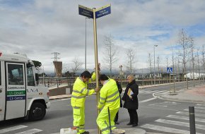 L'Ajuntament inicia els treballs d'instal·lació i de substitució de totes les plaques amb els noms dels carrers