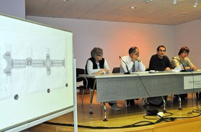 Es presenta el plànol del projecte de remodelació de l'avinguda de la Independència a l'assemblea de veïns de la Parellada