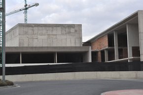 El director del Cambrils Teatre Auditori, Fernando Cuadrado, presenta públicament el projecte de gestió d'aquest equipament
