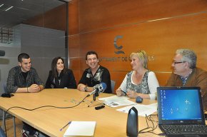 Es presenta l'himne de les entitats de Cambrils, escrit per Carles Rom i interpretat per Albert Recasens i Meri Mas
