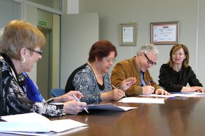 L'Ajuntament i Càritas signen un conveni de col·laboració de 12.000 euros per afrontar ajuts d'urgència social
