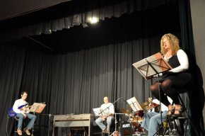 La Teca i els Oncles Band presenten l'espectacle "Històries d'amor i desamor", un recull de contes, poemes i cançons