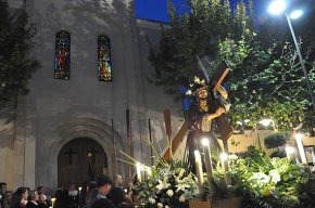 El solemne trasllat del tabernacle de Jesús Natzarè aplega un gran nombre de feligresos