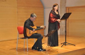 Concert de guitarra i soprano amb Miguel Javaloy i M. Teresa Garrigosa a la Cripta de l'Ermita
