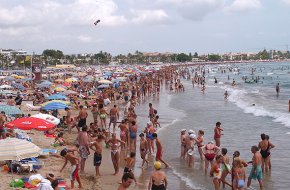 El litoral de llevant obté les tres banderes blaves que enguany rep Cambrils
