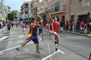 El barri de l'Eixample acull, un any més, el torneig de minibàsquet 