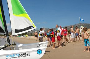 Unes 300 persones participen en la Festa del Mar organitzada per l'Estació Nàutica Costa Daurada a l'Hospitalet de l'Infant