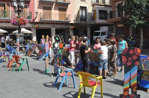 Sinstal·la a la plaça dEspanya la galeria dart del taller Transformacions