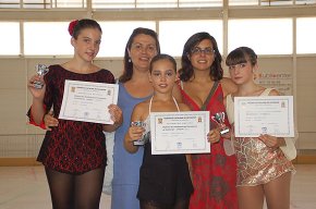 Les patinadores Sheila Hurtado, Alba Muñoz i Paula Bonillo es classifiquen pel campionat de Catalunya de patinatge artístic