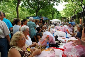 Unes 200 puntaires vingudes d'arreu s'apleguen en la 12ena Trobada de Puntaires de Cambrils