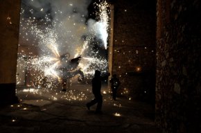 La Farnaca participa al correfoc de Pratdip i els gegants, nanos i grallers i timbalers a la trobada de Montbrió