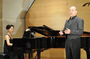 El baríton Carlos Cogul acompanyat de la pianista Yoko Suzuki, protagonitzen el tercer concert del Festival Internacional de Música