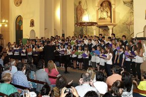 Los Chicos del Coro i la coral de l'Escola de Música de Cambrils protagonitzen un multitudinari concert