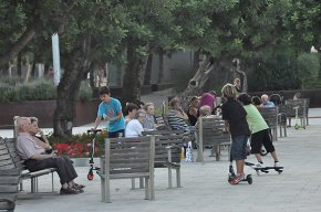 L'Associació de Veïns del Pinaret promou les trobades veïnals per a debatre la problemàtica del barri