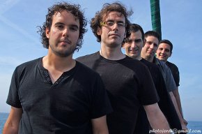 Els Toquem Fusta enllesteixen el seu primer disc Ara és l'hora i estrenen el videoclip del single "Ho podríem intentar"