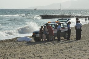 Un turista alemany de 69 anys d'edat mor a la platja del Cavet mentre es banyava