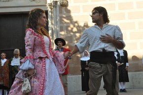 El ball de la Rosaura i la ballada d'elements festius tornen a congregar un nombrós públic