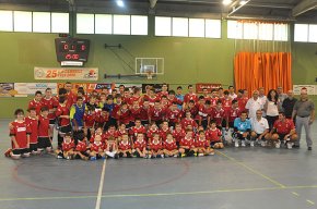 El CFS Laguna Cambrils presenta els seus sis equips davant l'afició