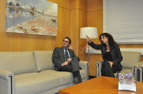 El president de la Generalitat destaca la "lleialtat institucional" dels ajuntaments en la seva visita al consistori cambrilenc