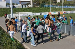 Greus aldarulls en el partit de categoria juvenil disputat entre el Cambrils United C i el Mas Pellicer