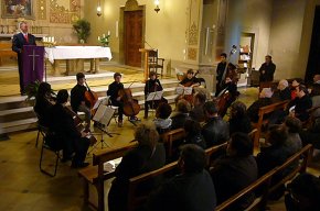 El Teatre Xerinola escenifica la lectura de El Poema de Nadal de Josep de Segarra a l'Ermita