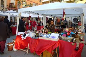Els comerços del barri de la Pallissa organitzen el seu propi mercat de Nadal a la plaça de Josep Martí i Nolla