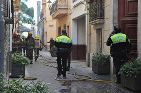 ÚLTIMA HORA: Un home mor en un incendi a un habitatge del carrer Major