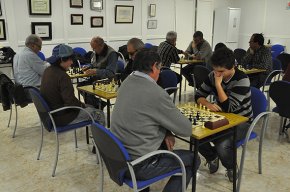 Els equips de la Unió d'Escacs Cambrils sumen una victòria i un empat en la segona ronda del campionat de Catalunya