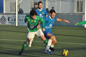 Victòria del Cambrils d'hoquei i empat del CH Cambrils, en handbol, que els situa en llocs d'ascens