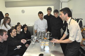 L'Escola d'Hoteleria celebra les XVI Jornades Gastronòmiques i Turístiques amb la participació d'una trentena de professionals de tots els sectors