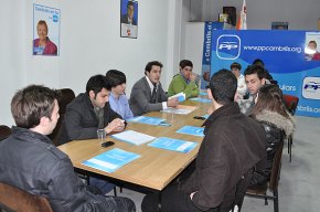 La seu local del PP acull una reunió interprovincial de les Noves Generacions