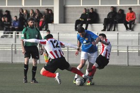 Contundents derrotes del FC Cambrils, Cambrils United i Marina en la jornada futbolística del darrer cap de setmana