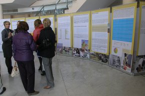 L'exposició "Quin temps tenim? L'organització de la vida quotidiana" aborda els canvis socials en els rols tradicionals de gènere