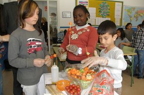 150 escoles de 72 municipis del Camp de Tarragona participen en la campanya "A la nostra escola mengem + fruita"
