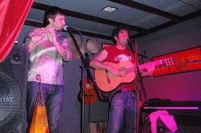 Actuació del monologuista i músic tarragoní Oscárboles al pub Mara's