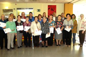 Els usuaris del Casal de la Gent Gran celebren la diada de Sant Jordi amb l'entrega dels seus premis literaris 