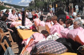 L'Escola de Puntaires de Cambrils participa en la 25a Diada de la Puntaire a Arenys de Mar