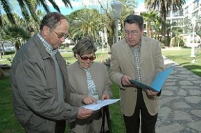 Representants de l'associació de veïns de Vilafortuny presenten noves al·legacions al polígon del Mas de Don Felip
