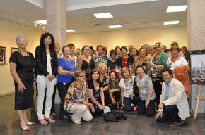 Els alumnes del taller de pintura i dibuix del Casal Municipal de la Gent Gran presenten les seves obres a l'Espai El Pati
