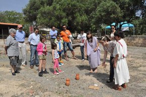 La vil·la romana de la Llosa rememora la quotidianitat d'aquest espai amb el taller familiar "Toquem els romans"