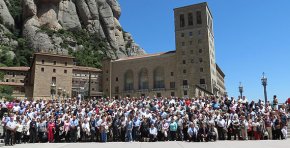 Unes 420 persones participen en la Trobada de la Gent Gran del Baix Camp a Montserrat