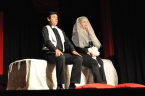 La Teca Teatre representa l'obra "Parelles de fet, de fet parelles" emmarcada en la programació de la Fira