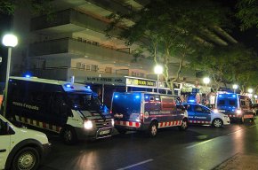 Els Mossos dEsquadra detenen set persones, una d'elles veïna de Cambrils, per vendre droga a Salou
